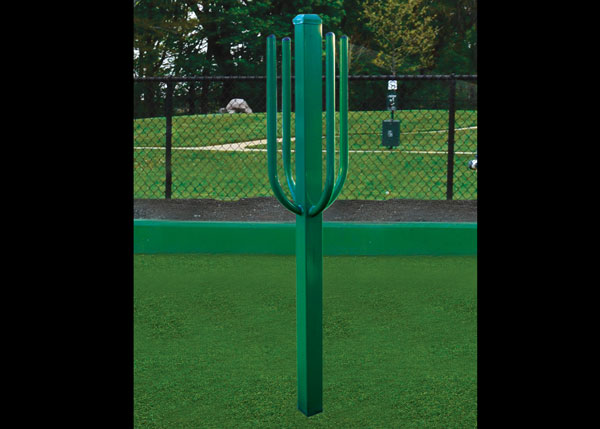 Doggie Playsystems - Dogpark Equipment - hitching post